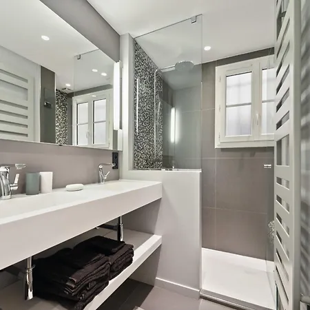Charming Apartment- 2Br- 4P- Saint-Tropez Apartmán *